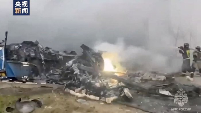 【蜗牛棋牌】俄罗斯多名航空技术人员坠机身亡
