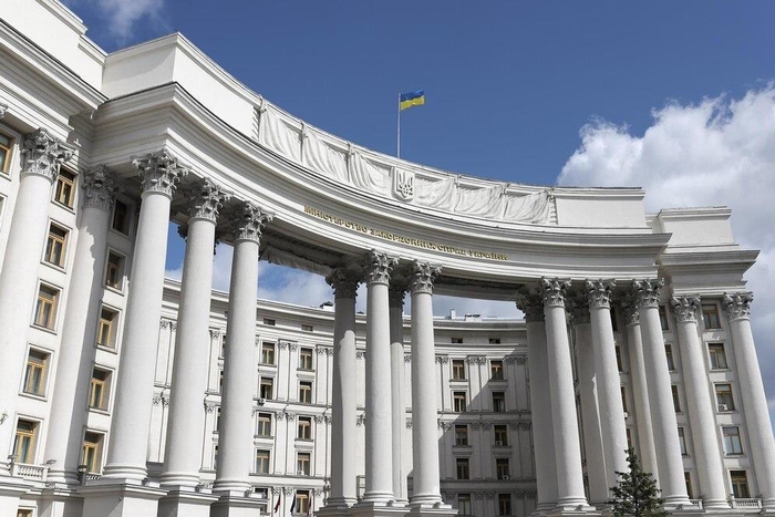 【蜗牛棋牌】乌外交部：至少在年底前不会与俄方进行和平谈判