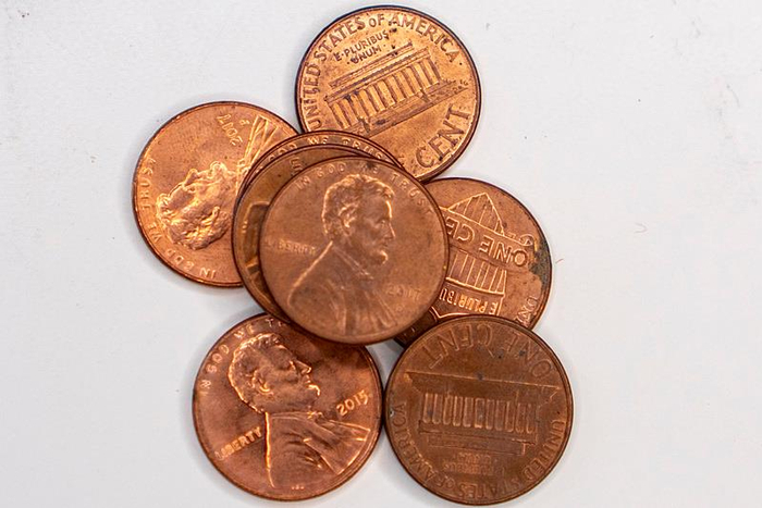 为节省成本 美国铸币局停止生产一美分硬币