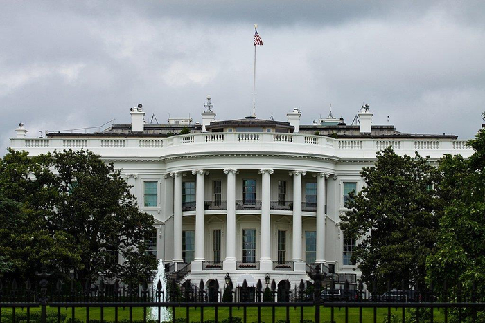 【蜗牛棋牌】白宫官员:美四季度GDP增速预计因“停摆”下降1.5个百分点