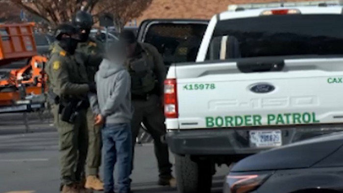 【蜗牛棋牌】美国国土安全部宣布在夏洛特市展开移民执法行动