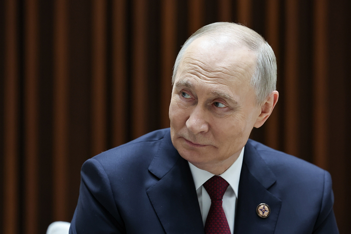 普京：若乌军撤离其目前控制地区 俄将停止武装行动