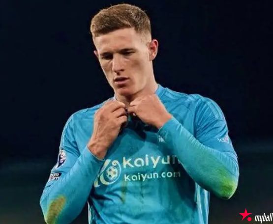 大发体育-1亿英镑对决!曼联为击败曼城拼了,但砸钱买人,大发助力你的致富之路!