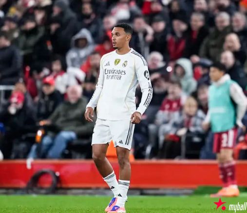 大发体育-重创!阿诺德伤停两月 皇马右路告急 欧冠生死战,大发助力你的致富之路!