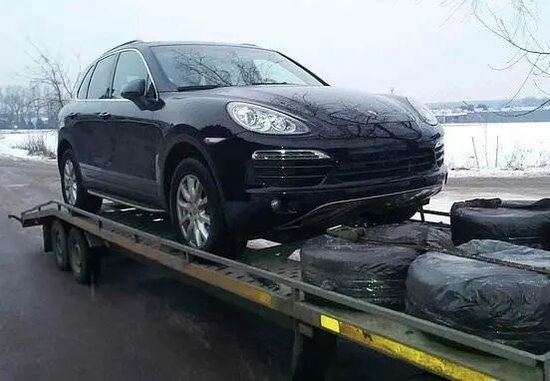 【蜗牛棋牌】俄罗斯数百辆保时捷突然锁死!专家推测:一欧洲电信运营商在基础设施中部署AI,致卫星定位发生错误,引发车辆启动防盗模式