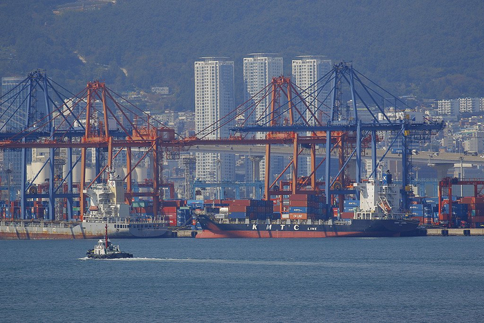 【蜗牛棋牌】今年韩国出口额逼近日本,韩产业界期待“追平乃至反超”