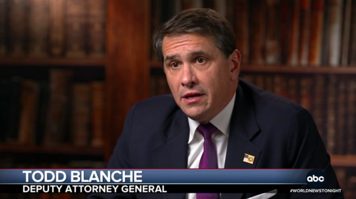 【蜗牛棋牌】美国司法部二号人物：没有删掉爱泼斯坦案中提及特朗普的内容