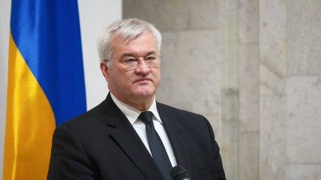 【蜗牛棋牌】俄方披露乌军空袭普京官邸详情 乌方驳斥：“纯属捏造”