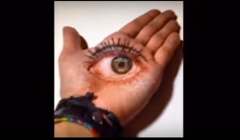 【蜗牛棋牌】只剩下骨頭的手掌！人體彩繪真實的太恐怖啦！