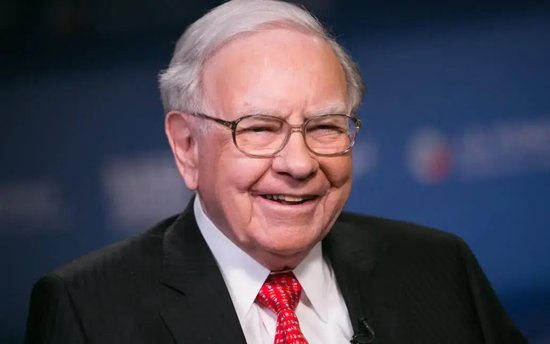 【蜗牛棋牌】95岁巴菲特正式退休，上月曾发谢幕信，称已捐出13亿美元股票，孩子分别72岁、70岁和67岁，将加速转移其遗产