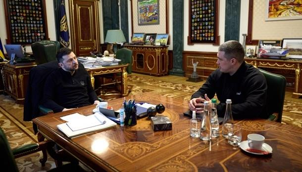 【蜗牛棋牌】泽连斯基宣布调整乌国防部运作 提名新防长人选