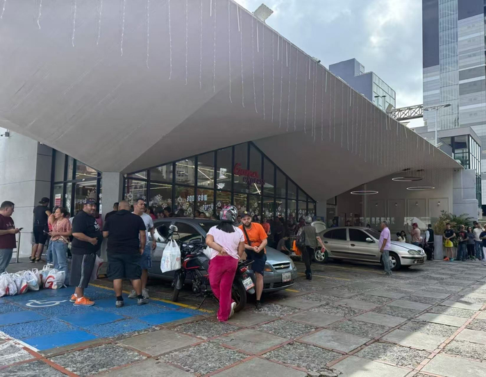 【蜗牛棋牌】抓走马杜罗夫妇后,特朗普要如何“接管”委内瑞拉?