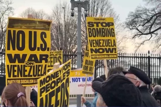 【蜗牛棋牌】反对美军事侵略委内瑞拉 全球多地举行抗议示威