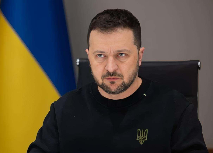 【蜗牛棋牌】泽连斯基签署总统令 调整乌克兰最高统帅部成员