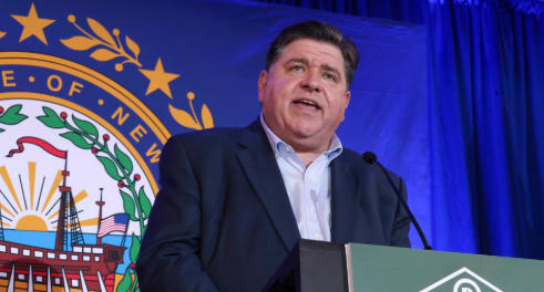 【蜗牛棋牌】斥责联邦政府滥用权力逮捕移民 美伊利诺伊州起诉国土安全部