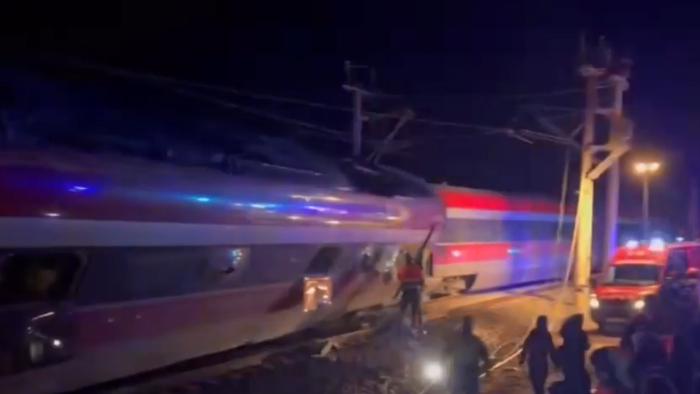 【蜗牛棋牌】西班牙高速列车脱轨事故已致至少5人死亡