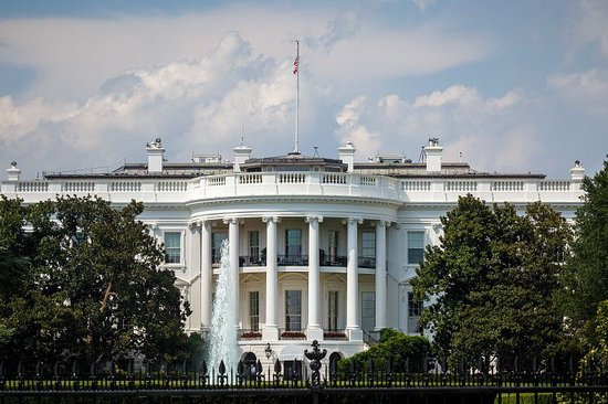 【蜗牛棋牌】特朗普：美国有意申办2035年世界博览会