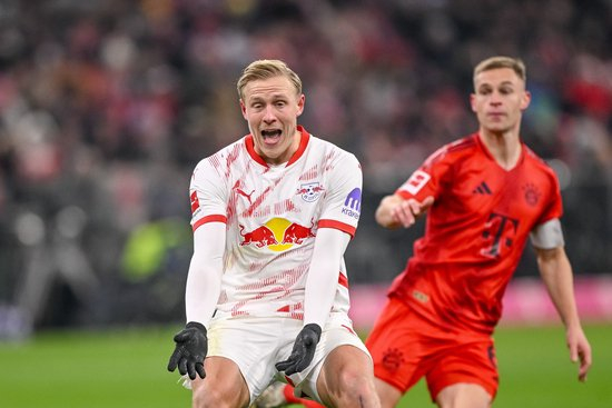 【蜗牛棋牌】记者：莱比锡与施拉格、古拉茨经纪人商谈续约，两人合同今夏到期