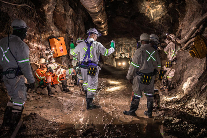 【蜗牛棋牌】多个金矿项目成为“香饽饽”，金价暴涨让南非“老矿区”焕发生机