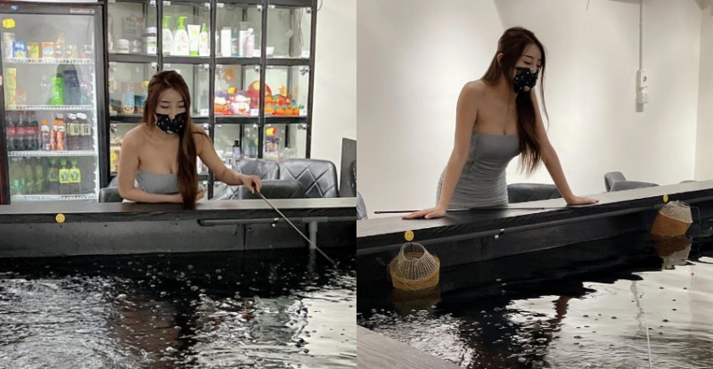 【蜗牛棋牌】釣蝦驚見對面口罩妹子「爆乳垂釣」　飽滿雙峰快要掉出來了！