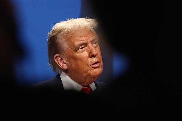 【蜗牛棋牌】特朗普签署拨款法案 结束政府部分“停摆”