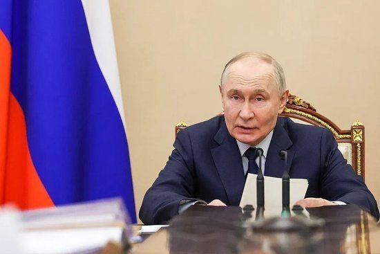 【蜗牛棋牌】爱泼斯坦文件多次提及普京，克宫回应