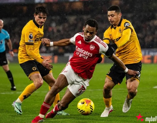 迈博体育 英超-卡拉菲奥里乌龙 阿森纳连丢2球2-2遭狼队绝平