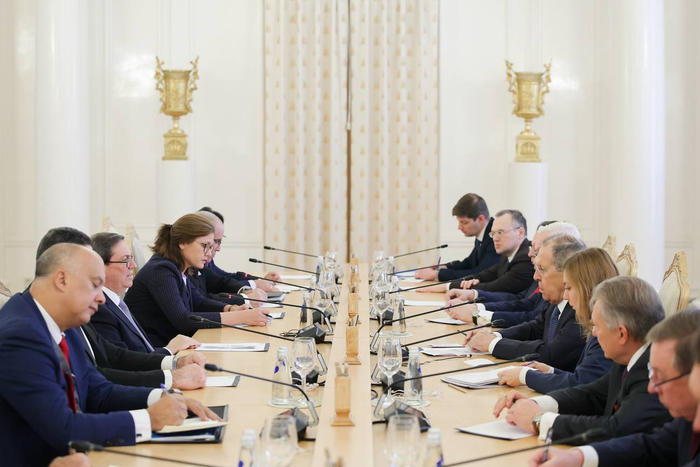 【蜗牛棋牌】俄古外长举行会谈 俄方重申反对美国对古封锁