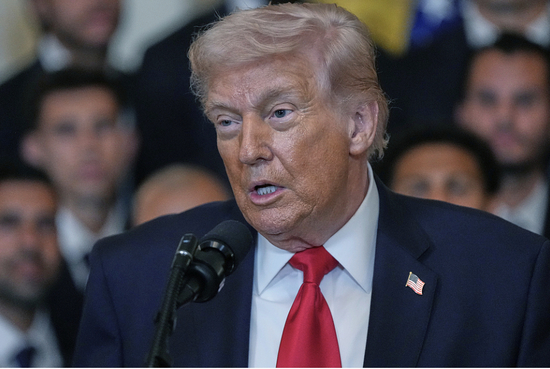 【蜗牛棋牌】特朗普称对伊战事“已基本结束”：伊朗现在没有海军、通讯设施、空军，导弹所剩无几