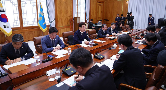 【蜗牛棋牌】韩国准备限制价格，G7讨论释放库存，多国紧急应对油价“破百”