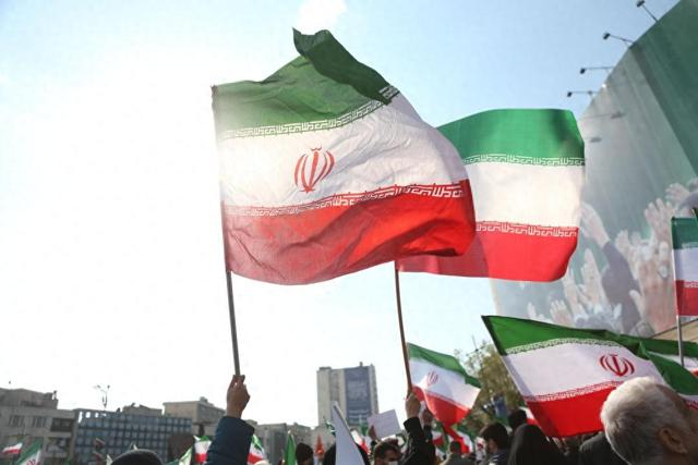 【蜗牛棋牌】伊朗民众在德黑兰集会，表达对新任最高领袖的忠诚