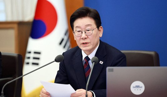 【蜗牛棋牌】预计游客激增、最多26万名观众到场！韩国防弹少年团演出在即，李在明表态