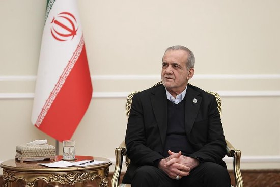 【蜗牛棋牌】伊朗总统:不希望与伊斯兰国家及西亚邻国发生冲突