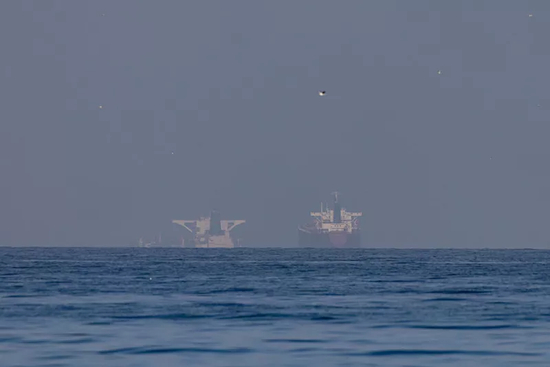 【蜗牛棋牌】消息称停火期间伊朗和阿曼将对通过霍尔木兹海峡船只收费