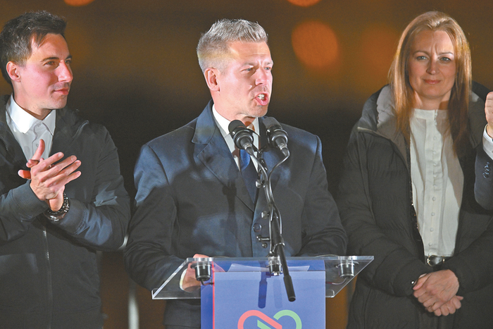 【蜗牛棋牌】十六年执政将结束，匈牙利“变天”引关注，欧尔班意外败选震动欧洲