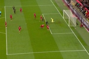 【蜗牛棋牌】进四强！巴黎2-0总分4-0淘汰利物浦 登贝莱双响埃基蒂克疑似重伤