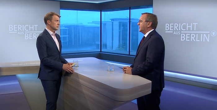 【蜗牛棋牌】德国防长：德国海军正为可能部署霍尔木兹海峡做准备