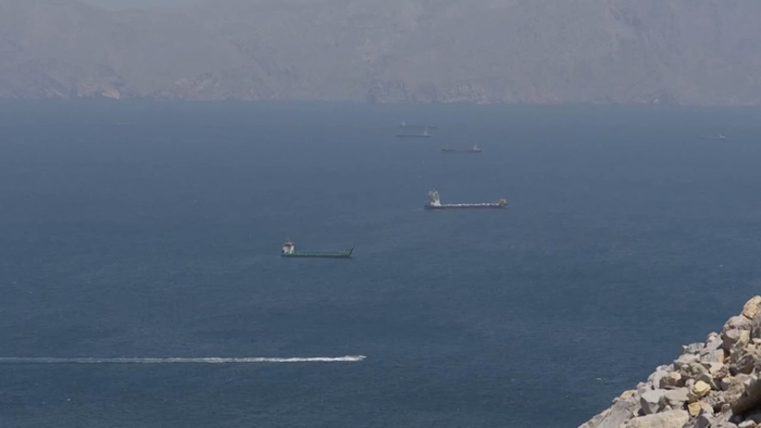 【蜗牛棋牌】伊朗拟出台霍尔木兹海峡管理法 禁止以色列关联船只通行