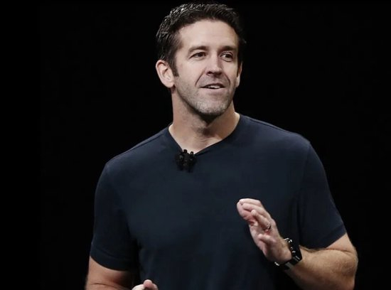 【蜗牛棋牌】苹果公司宣布特努斯将接替库克担任CEO，库克发长文回应：他是这个职位的最佳人选，在他的领导下，这家公司将达到令人难以置信的新高度