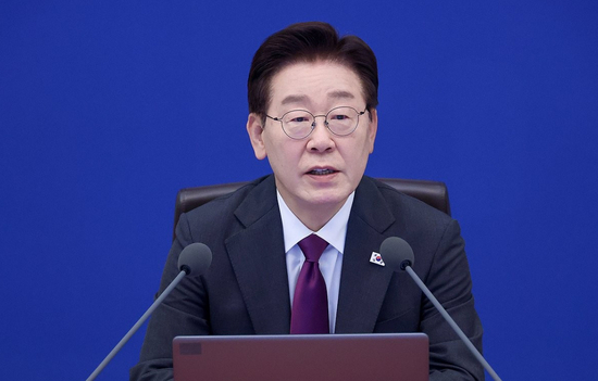 【蜗牛棋牌】“中国人大举购入首尔江南区公寓”？李在明点名批评韩媒炮制假新闻