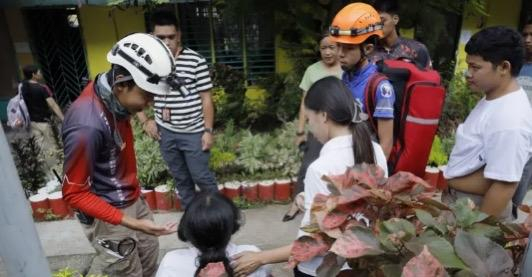 【蜗牛棋牌】菲律宾地震已造成15人死亡,海啸最高1.4米!亲历者:想躲桌子下却被晃了出来