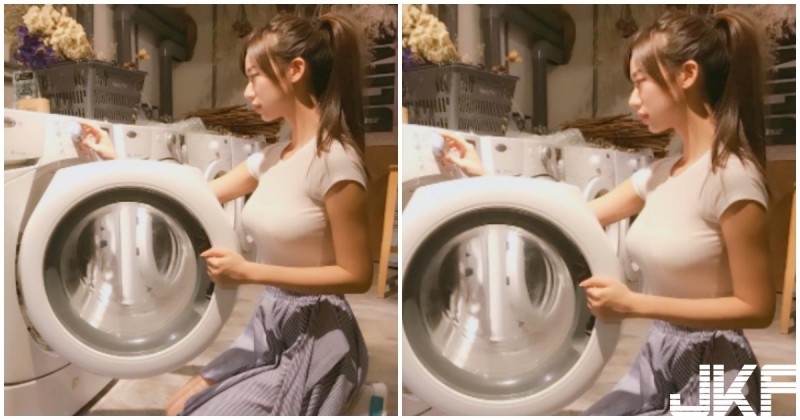 【蜗牛棋牌】甜美正妹跪地開洗衣機　「渾圓胸型」完整呈現，IG露乳照也好殺喔！