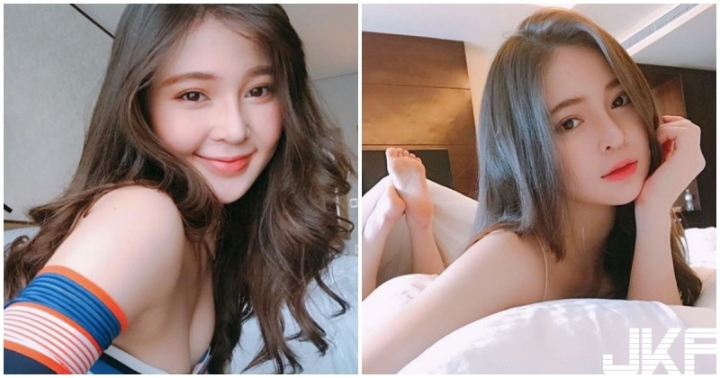 【蜗牛棋牌】正妹躺床「直接裸身入鏡」！「白嫩美乳」超令人著迷啊！