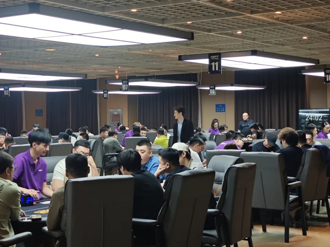 【EV扑克】DBPT葫芦岛站C组战报:270人次创单日新高,何先生118万记分牌登顶“东北王”