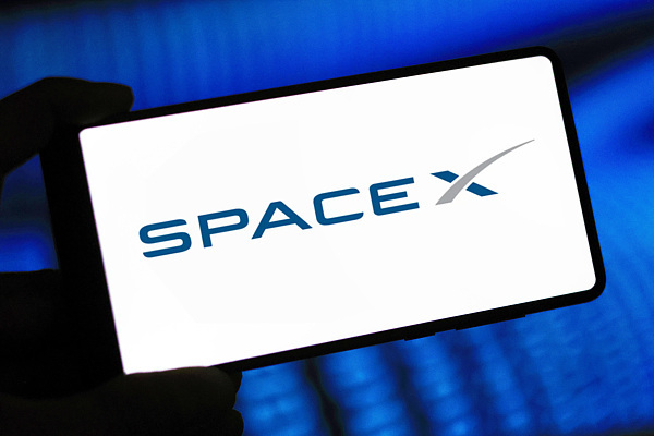 【蜗牛棋牌】SpaceX获得美国太空军16亿美元的合同