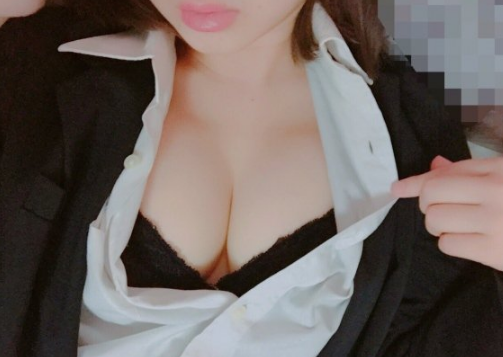 【蜗牛棋牌】雙重標準？性成癮的女孩「35人斬」　男友見狀也去約…最後結局讓人傻眼！