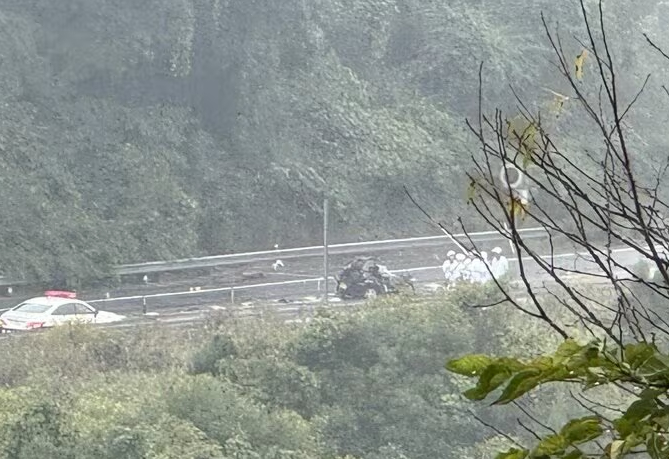 【蜗牛棋牌】日本自卫队撞车致1死2伤
